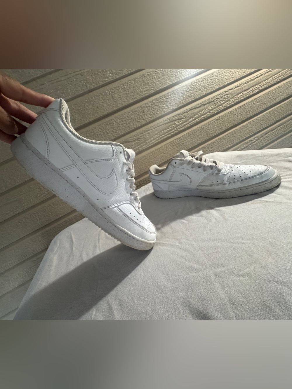 Nike Men’s Classic White Low-Top Sneakers Size 10